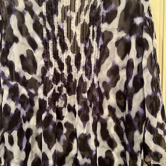 Women’s sheer, purple and black leopard top size 3 Chicos - Picture 1 of 2